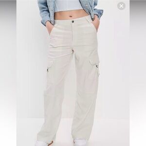 American Eagle Cream High Waisted Baggy Utility Pant